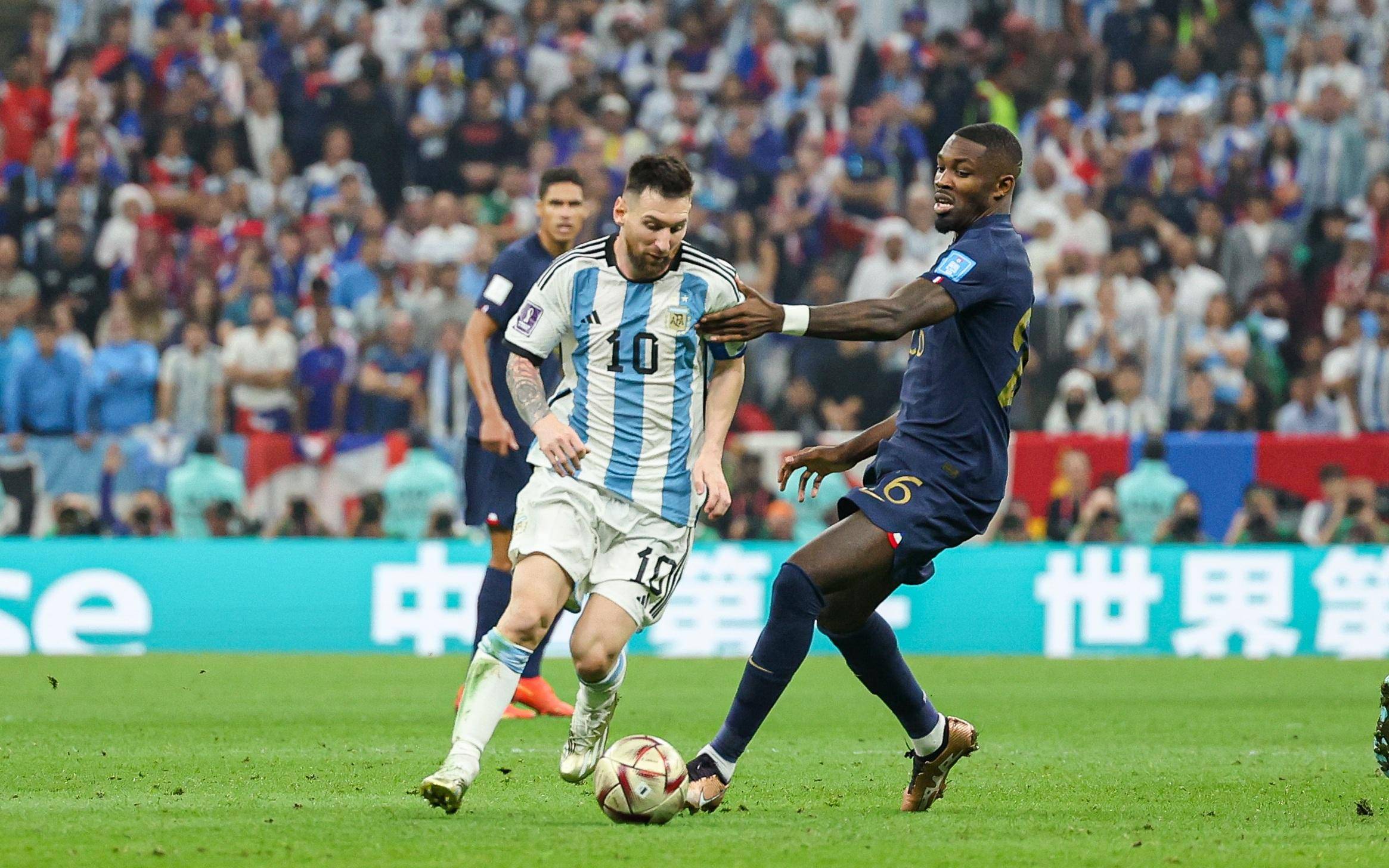 曾与塞尔比 曾与塞尔比