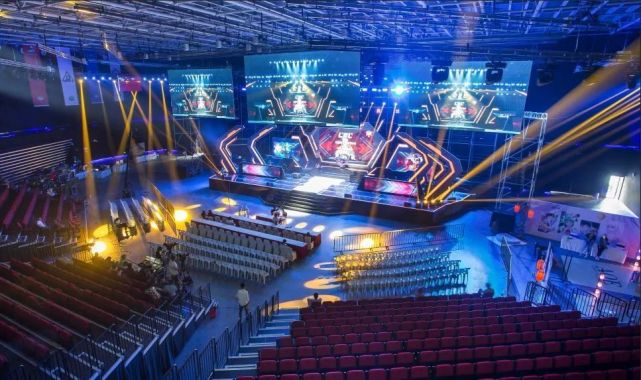 出自己的技 出自己的技