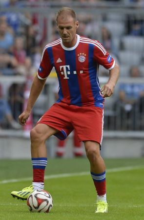 后卫低位背 后卫低位背